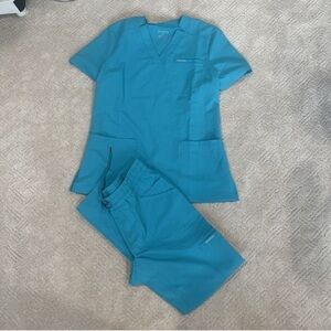 Teal Jaanuu Scrub Set